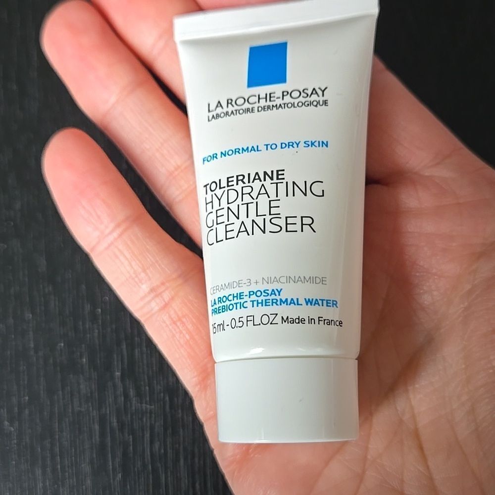 La Roche-Posay Toleriane Hydrating Gentle Cleanser Mini Travel Try It Size Lady - Picture 6 of 12